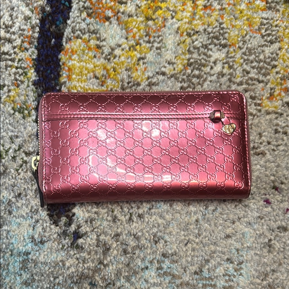 Gucci Women's Pink Wallet